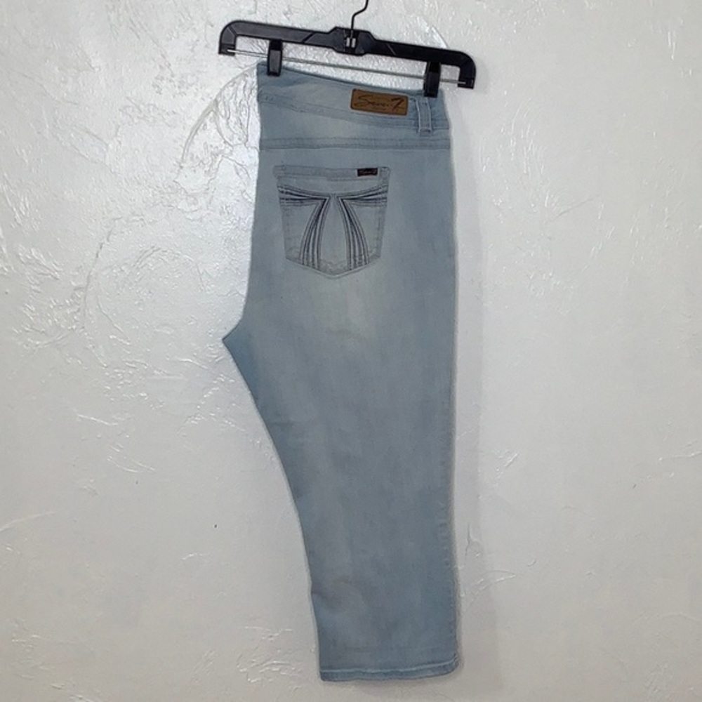 Seven7 luxe distressed & ripped cropped light wash jeans size 20